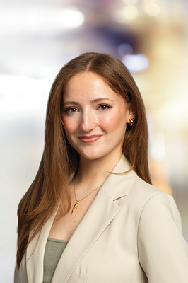Portrait of Ava Petroziello, REALTOR® | NRLUX
